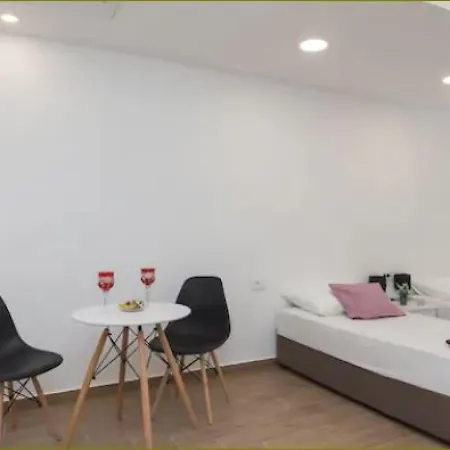 Dub Apartment *