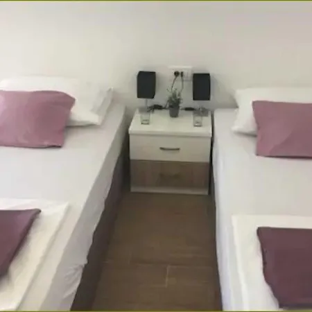 Dub Apartment *